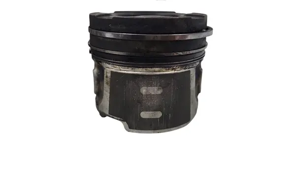 Volvo S40 Piston 