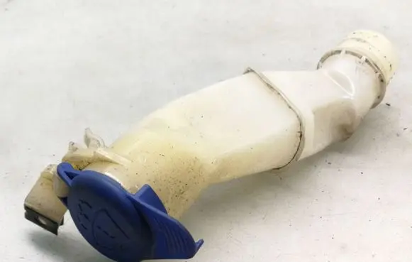 Volvo V70 Window washer liquid tank fill tube 9178568