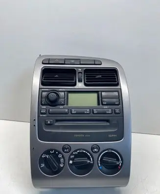 Toyota Avensis T220 Radio/CD/DVD/GPS head unit 8612005060 8611005011