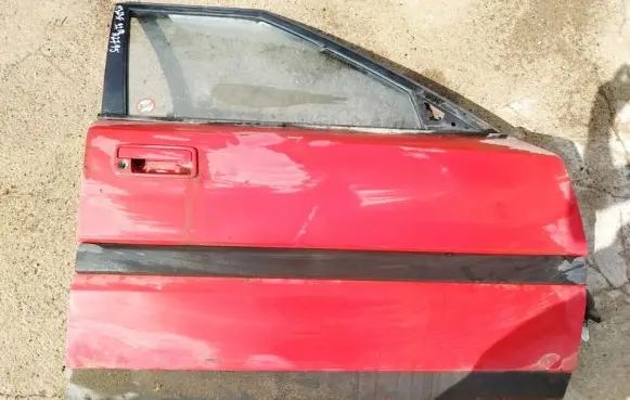 Mazda 323 F Front door raudonos