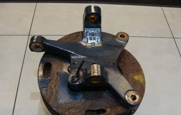 Iveco Daily 6th gen Front wheel hub spindle knuckle