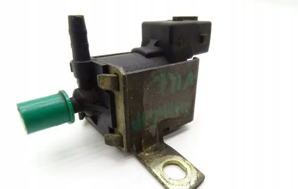 Volkswagen Sharan Vacuum valve 7M0906283B