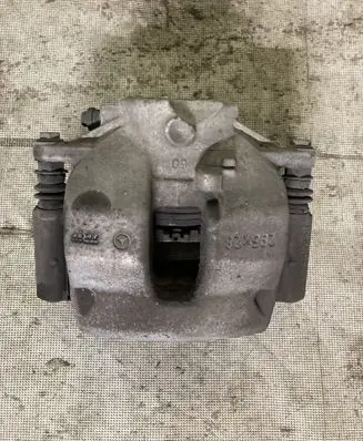 Mercedes-Benz C W204 Front brake caliper