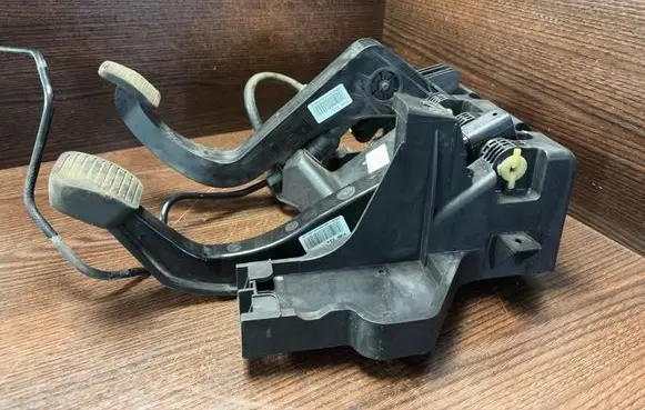 Fiat Ducato Pedal assembly 2582501045 3802501017
