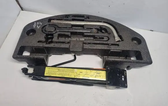 Audi A8 S8 D4 4H Tool set 4H0011031C