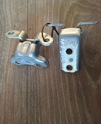 Toyota C-HR II Rear door hinge set WFF