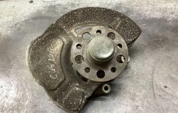 Mercedes-Benz CLS C218 X218 Front wheel hub 021020153B829 101227609155 2183301100