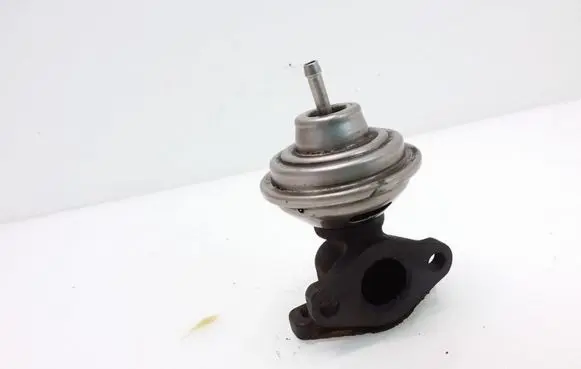 Audi A4 S4 B5 8D EGR valve 028131501E