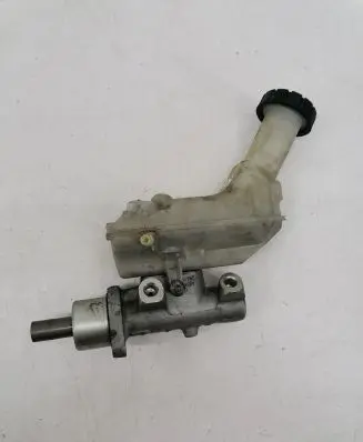 Nissan Note (E11) Master brake cylinder