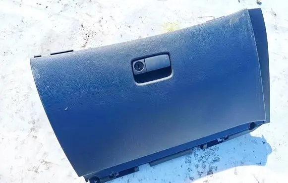 Nissan Primera Glove box 68520AV600
