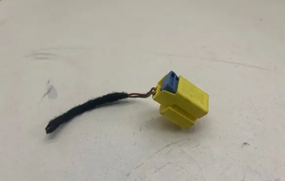 Volkswagen PASSAT CC Airbag deployment crash/impact sensor 8K0973323T 0811 323T