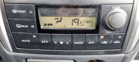 Mazda Premacy Climate control unit CB82D QH27CB82D