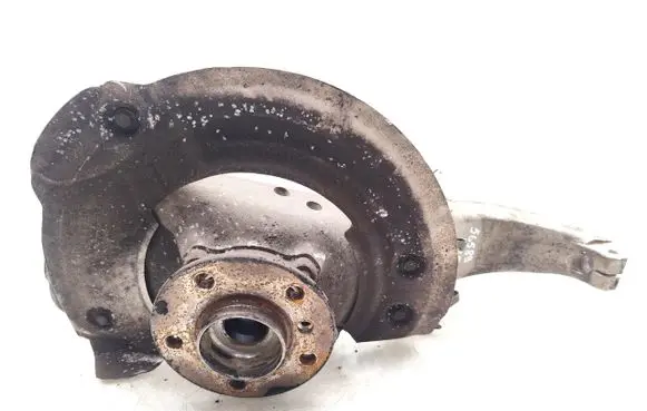 Front wheel hub