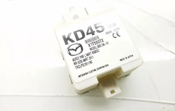 Mazda CX-5 Antenna control unit KD45675D4