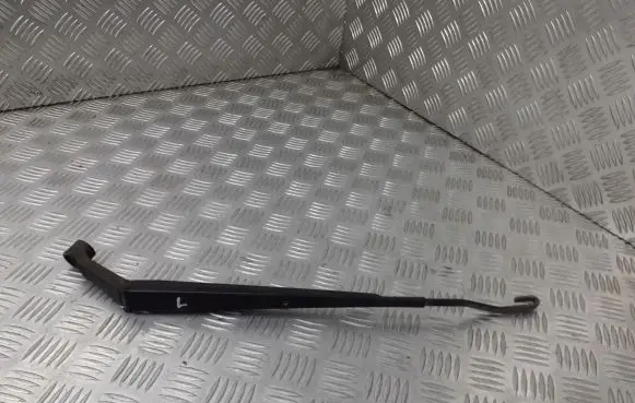 Toyota Yaris Front wiper blade arm