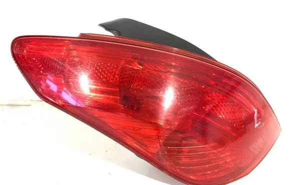 Peugeot 308 Rear/tail lights 9680425780
