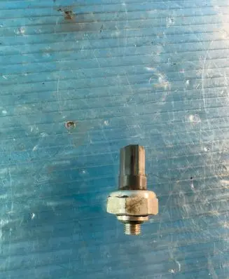 Mercedes-Benz CLA C117 X117 W117 Air conditioning (A/C) pressure sensor 000283
