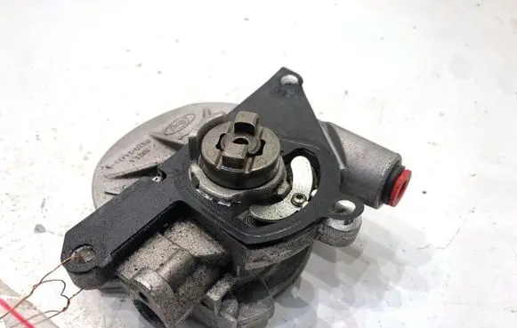 Ford S-MAX Vacuum pump HG9Q2A451AB