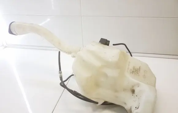 Peugeot 3008 I Windshield washer fluid reservoir/tank 9685005780