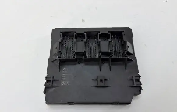 Volkswagen Tiguan Comfort/convenience module 5K0937086F