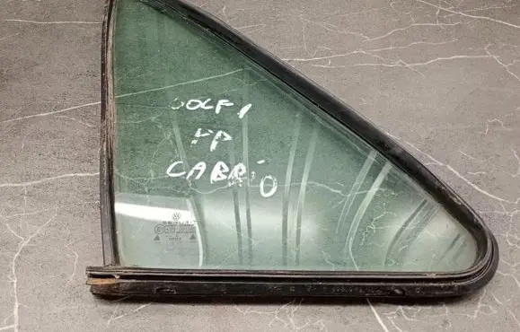 Volkswagen Golf I Rear side window 171845262A