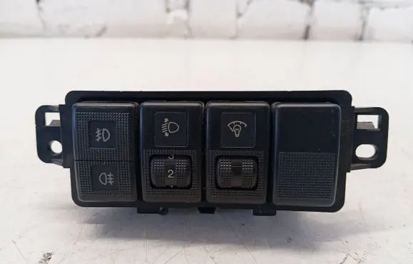 Mazda MPV Light switch 
