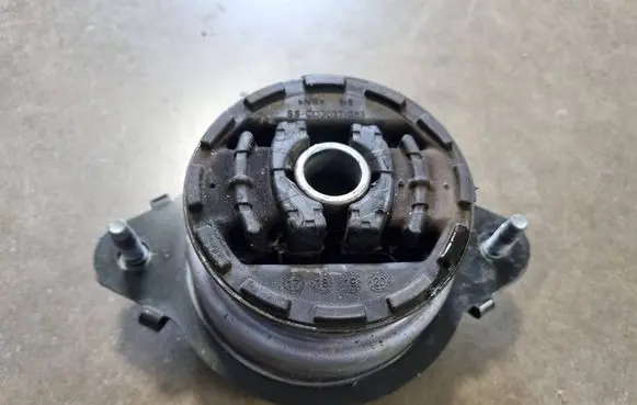 Ram 1500 Other rear suspension part SSCD3037063