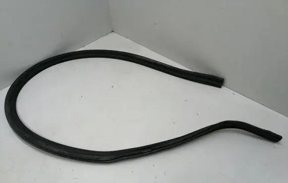 Volkswagen Transporter - Caravelle T5 Engine compartment rubber 7H0823737