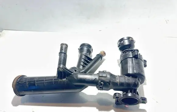Thermostat/thermostat housing
