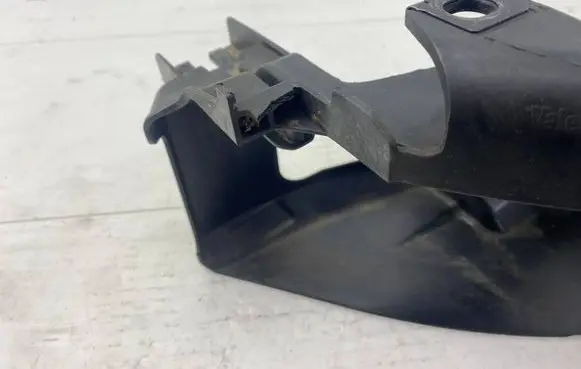 Headlight/headlamp mounting bracket