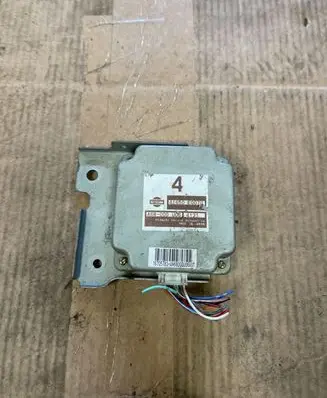 Nissan X-Trail T30 Torque split ecu control unit/module 41650EQ070