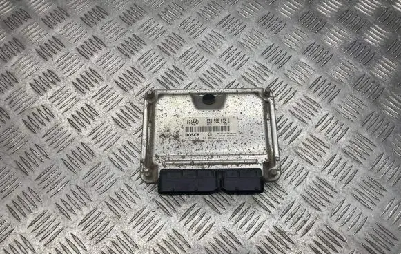 Volkswagen Golf IV Engine control unit/module 038906012J 28SA4044 0281010104