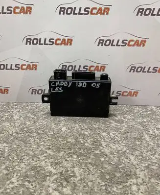 Volkswagen Caddy Tow bar trailer control unit/module 8E0907383C 5DS00840801
