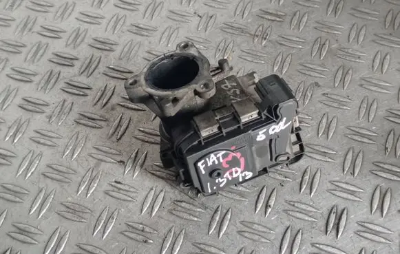 Fiat 500L Throttle valve 55213019