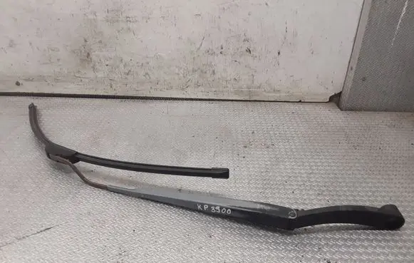 KIA Carens II Windshield/front glass wiper blade 
