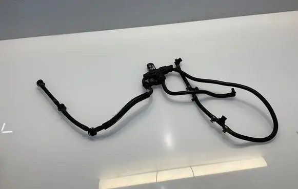 Mercedes-Benz E W211 Fuel return line/hose A6420780341 6420780341