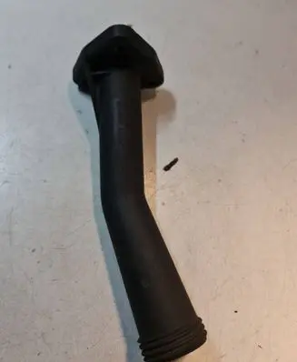 Volkswagen Transporter - Caravelle T4 Oil fill pipe 044115308A