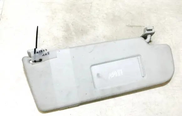 Volkswagen Golf V Sun visor