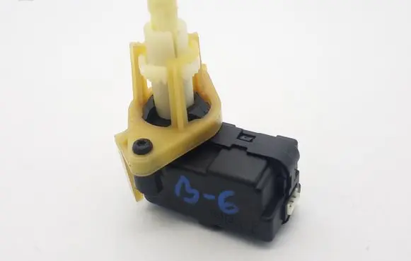Volkswagen PASSAT B6 Headlight level adjustment motor 1Q0941295 09H53
