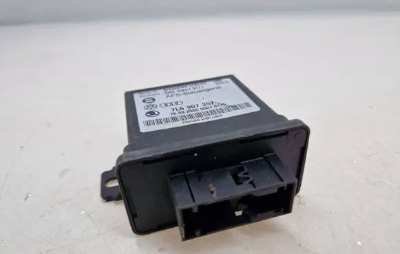 Volkswagen Touareg I Light module LCM 7L6907357 5WK49171