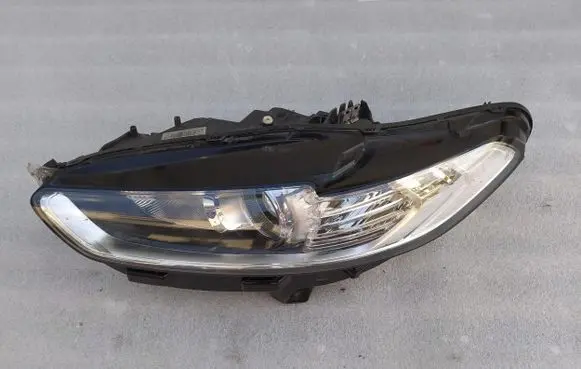 Ford Mondeo MK V Headlight/headlamp DS73-13W030-AE