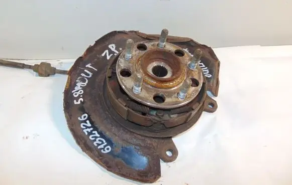 Rear wheel hub spindle/knuckle
