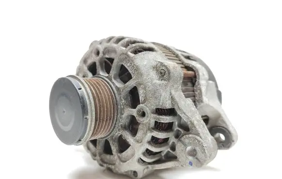 KIA Sorento Generator/alternator 373002F300 135V150A