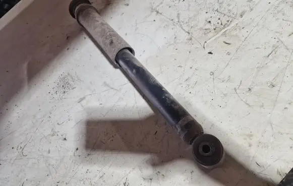 Mitsubishi Grandis Rear shock absorber/damper