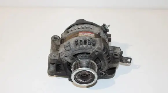 Toyota Avensis T250 Generator/alternator 270600G01184