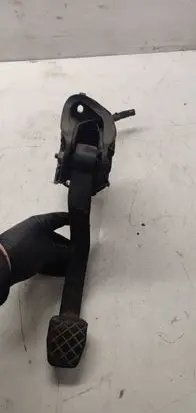 Volkswagen PASSAT B6 Clutch pedal 3C1721059K