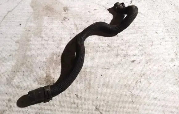 Volvo V70 Engine coolant pipe/hose
