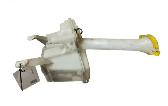 Toyota Yaris Windshield washer fluid reservoir/tank 001029