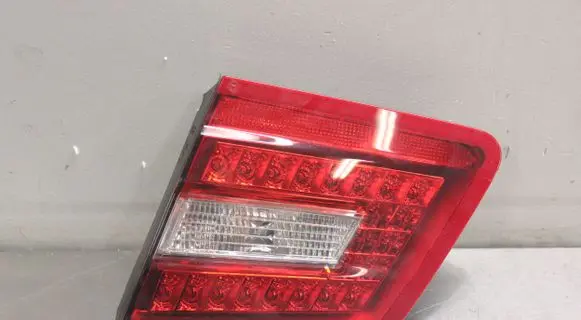 Mercedes-Benz E W212 Tailgate rear/tail lights A2128200864