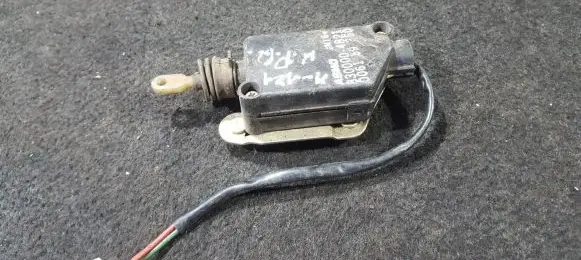 Mazda 121 Central locking motor 8300004821 830000-4821